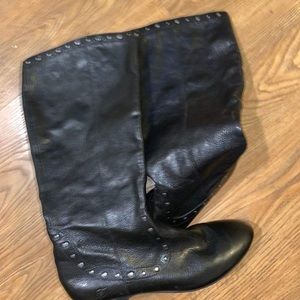 Born leather boots